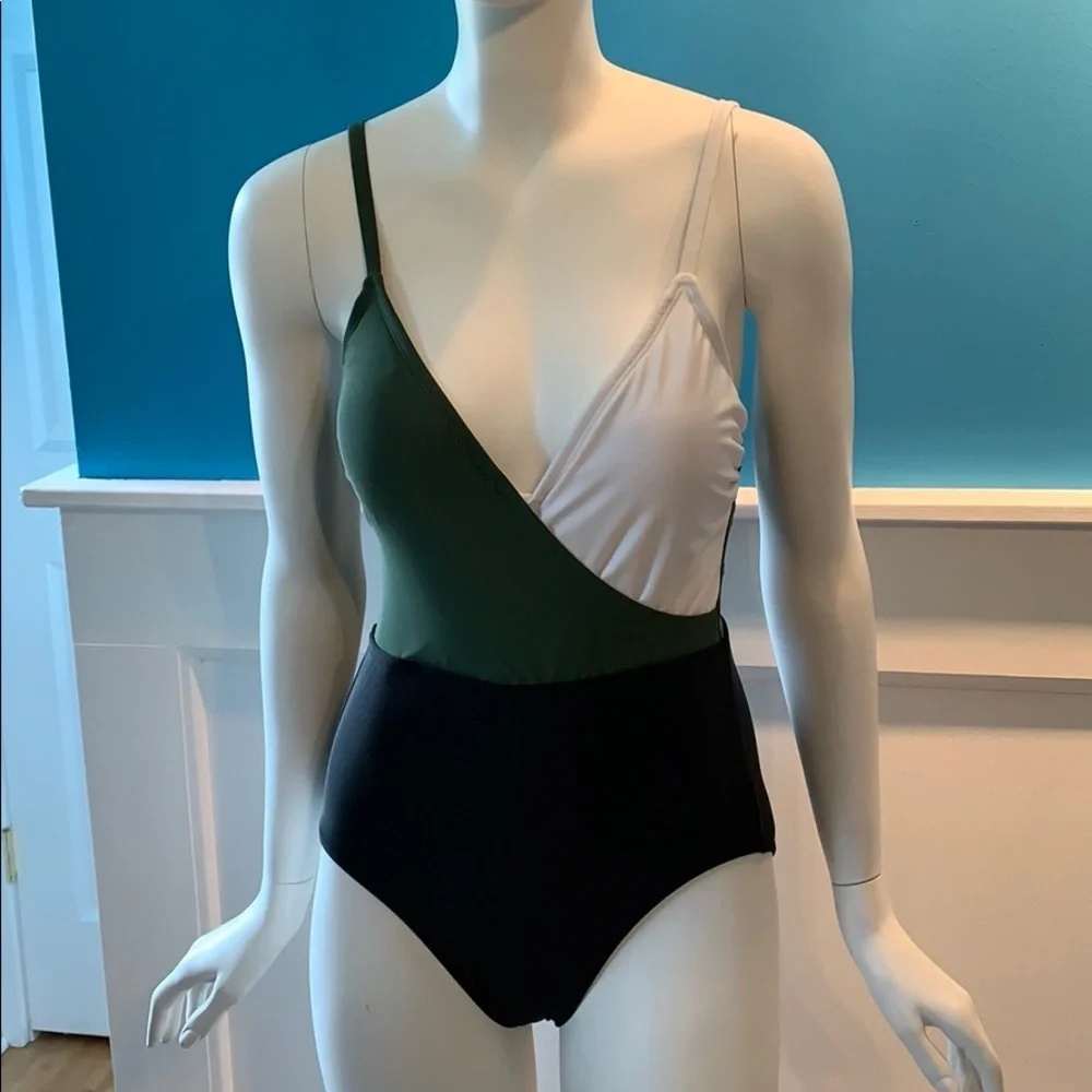Kona Sol Swimsuit - Green, Black & White - Small‎